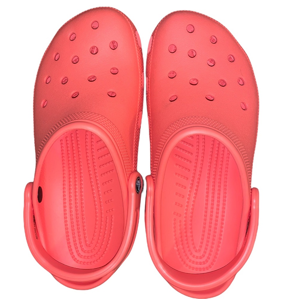 Coral crocs